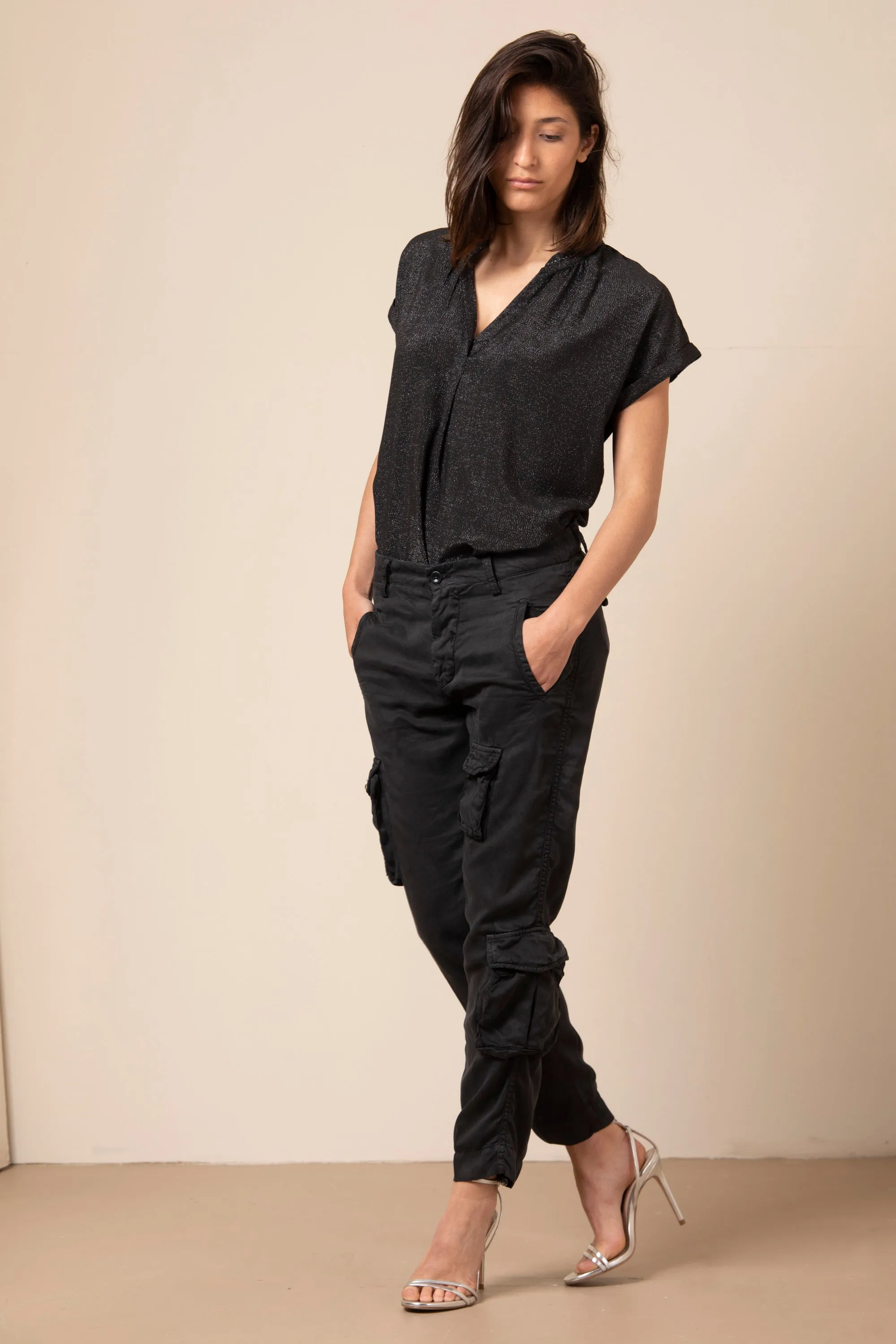 Asia Snake pantalone cargo donna in tencel con borchie relaxed
