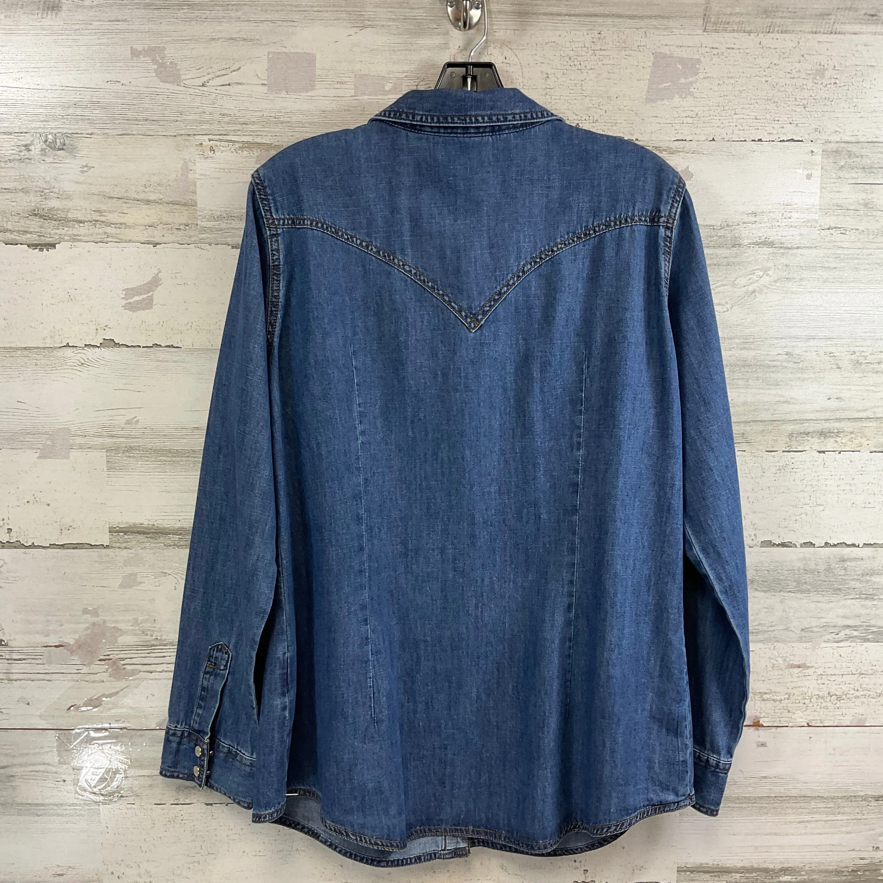 Blouse Long Sleeve By Wrangler In Blue Denim, Size: L