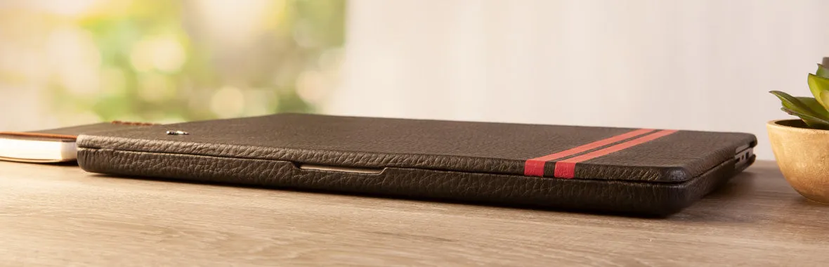Customizable MacBook Pro 16” M3 Leather Suit GT (2023)