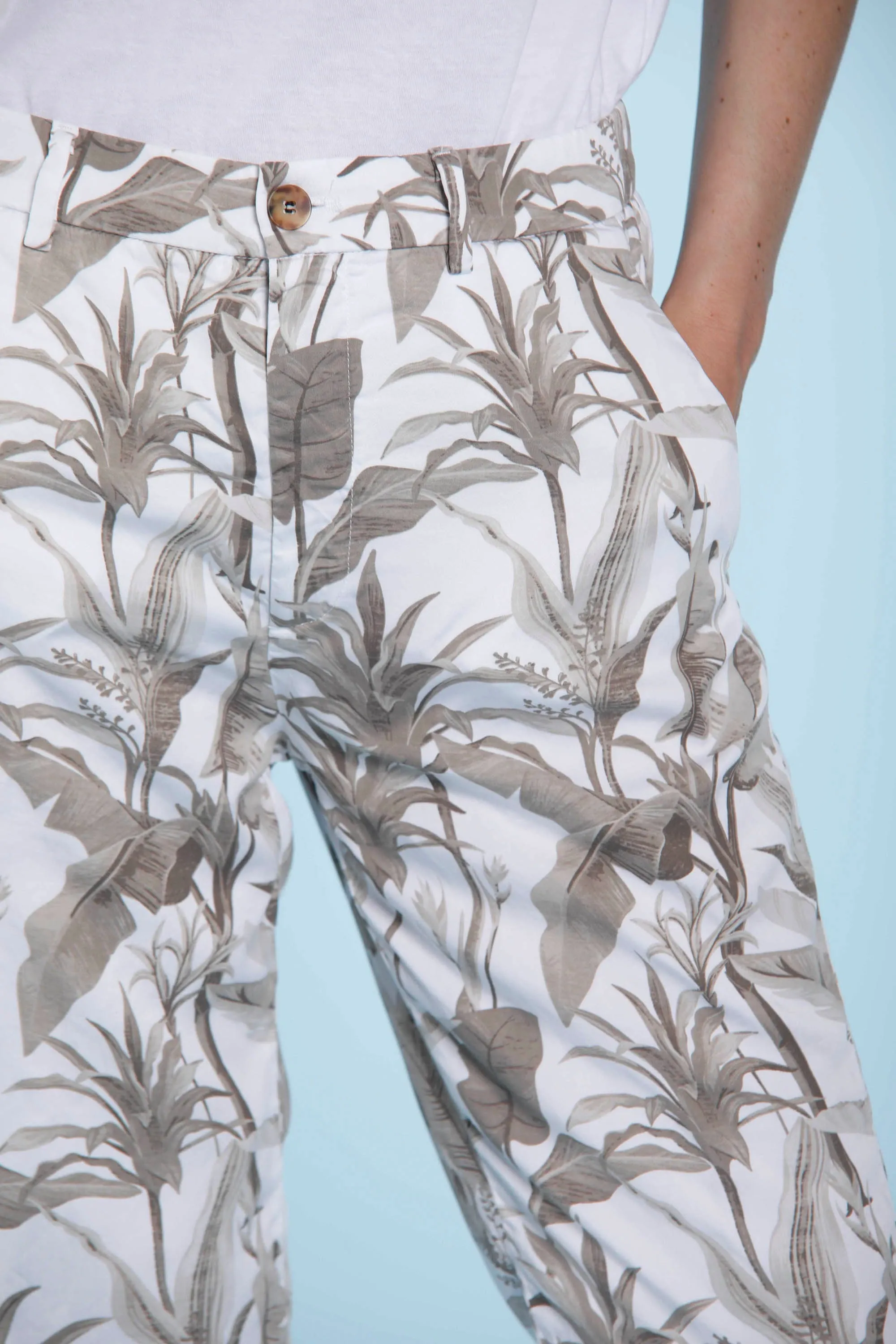Linda Summer pantalone chino donna in tencel stampa palme relaxed