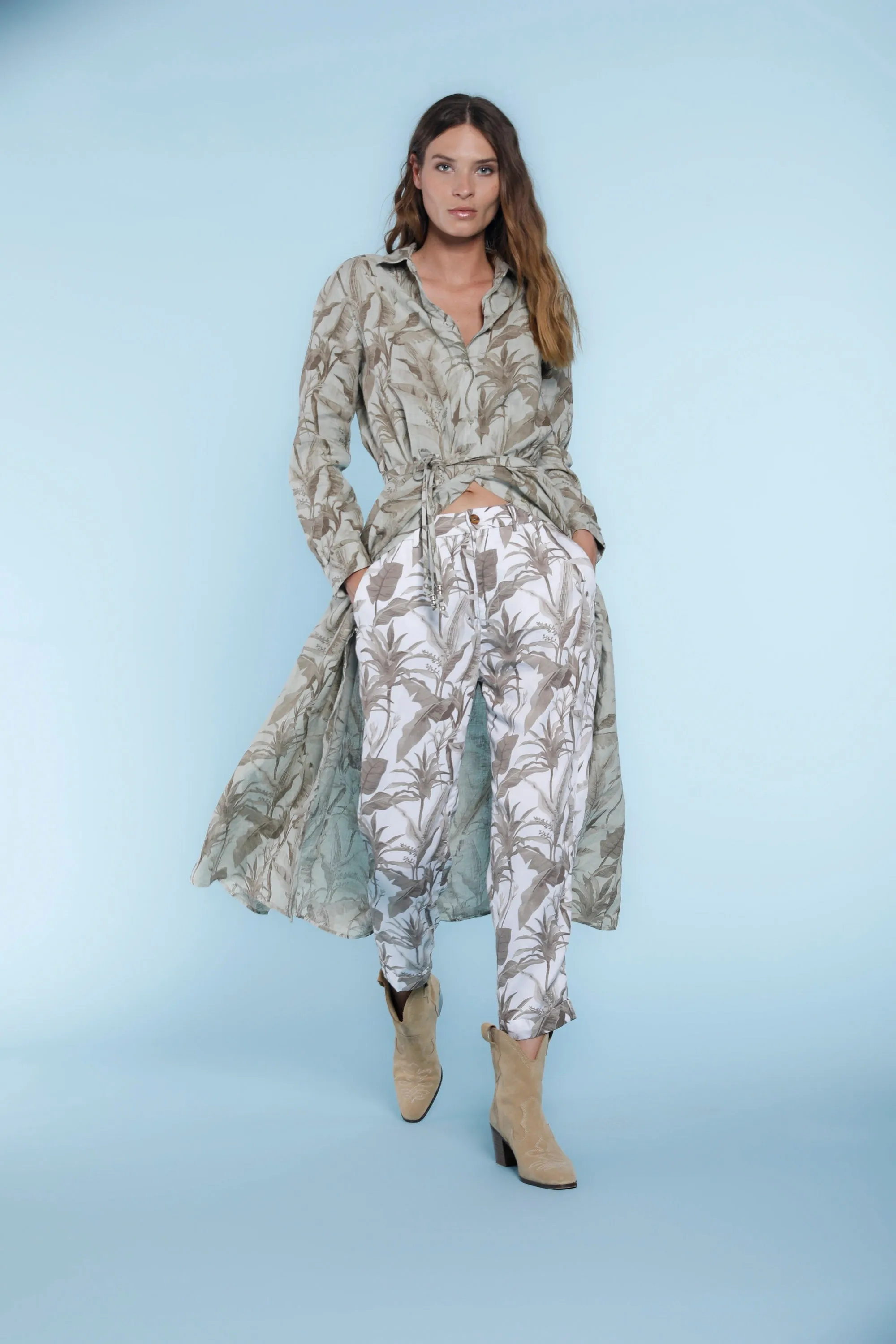 Linda Summer pantalone chino donna in tencel stampa palme relaxed