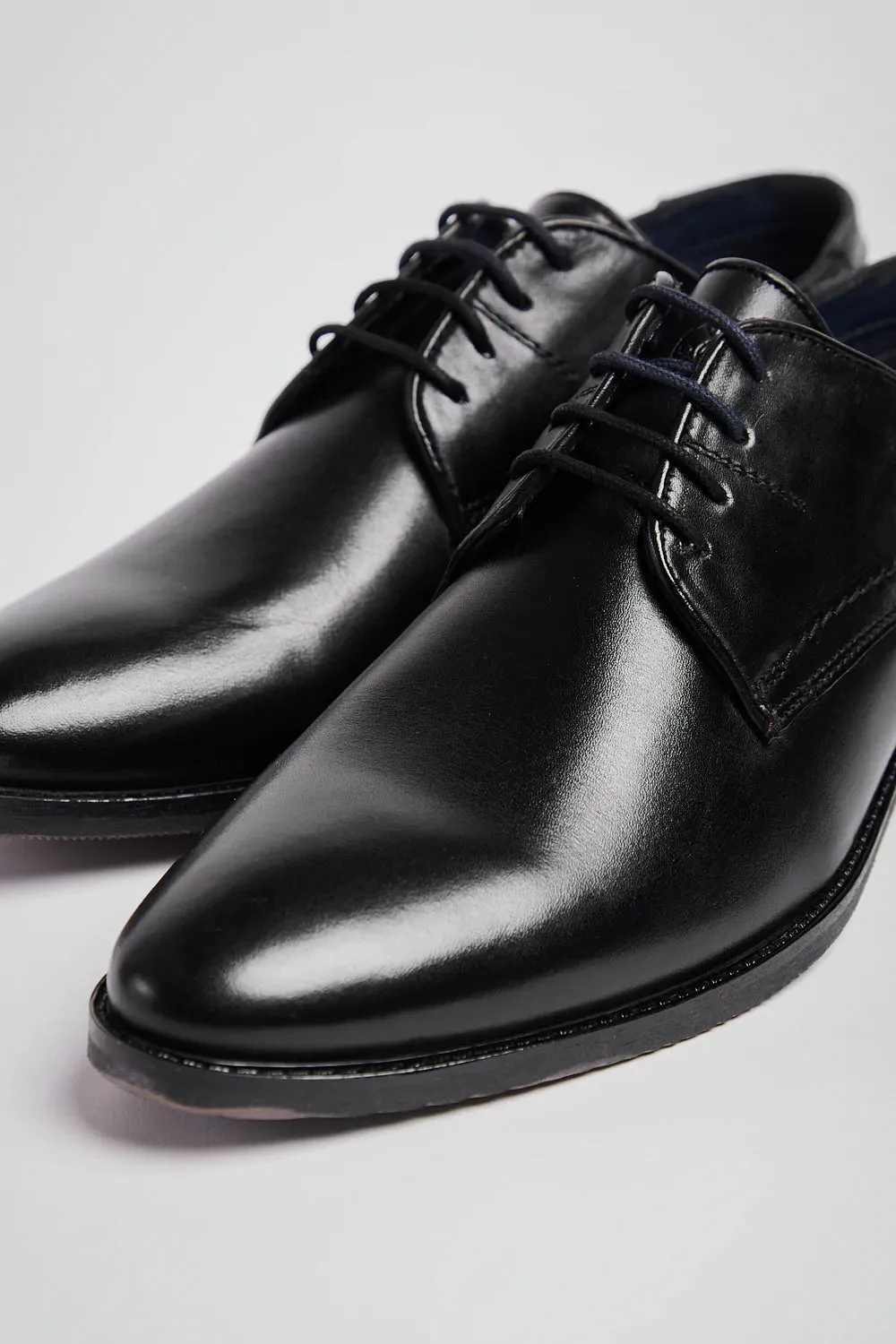 Pod Connor Black Leather