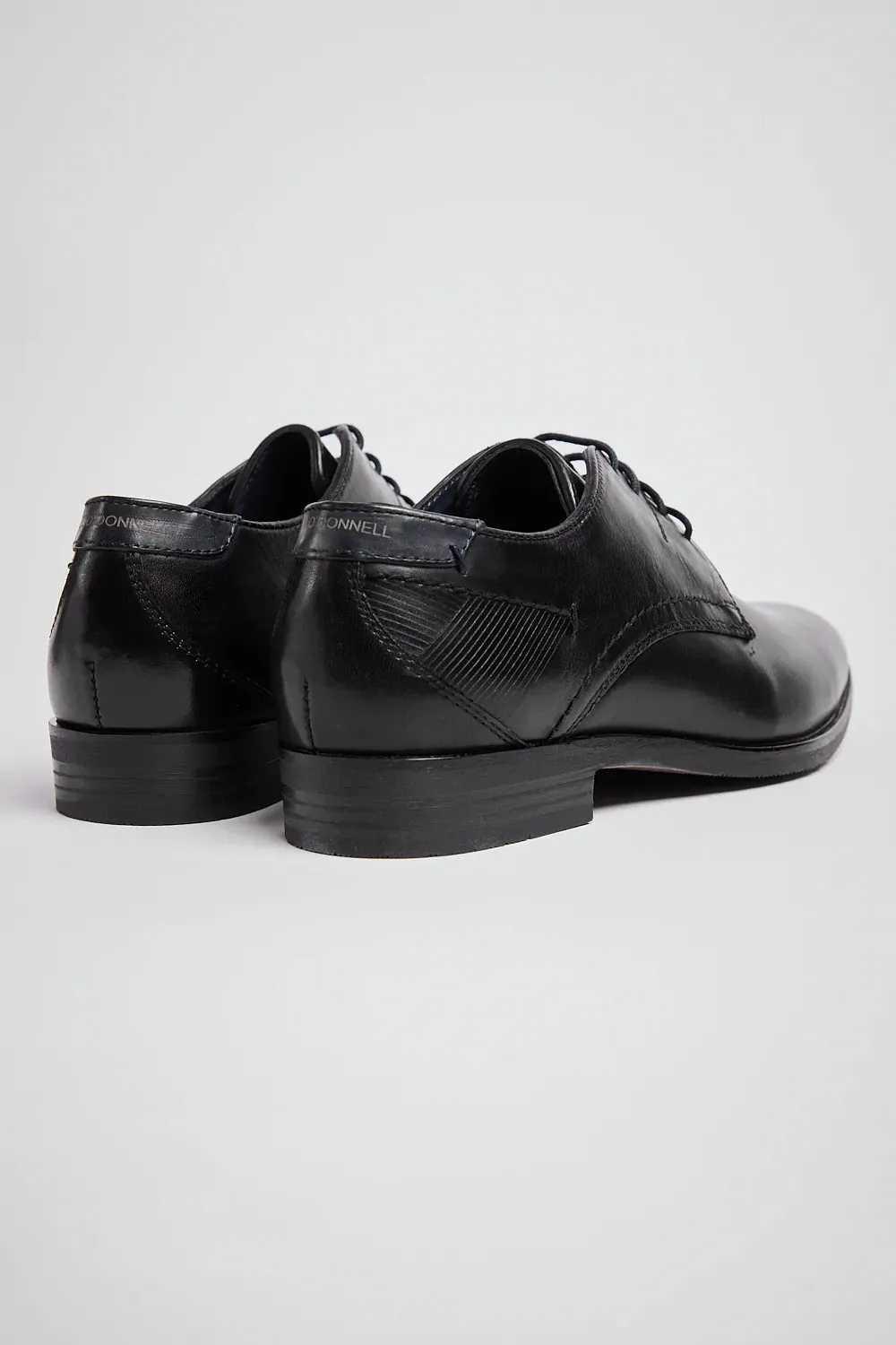 Pod Connor Black Leather