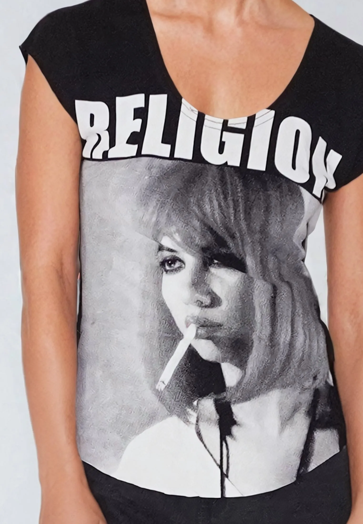 SMOKING GIRLS T-SHIRT BLACK