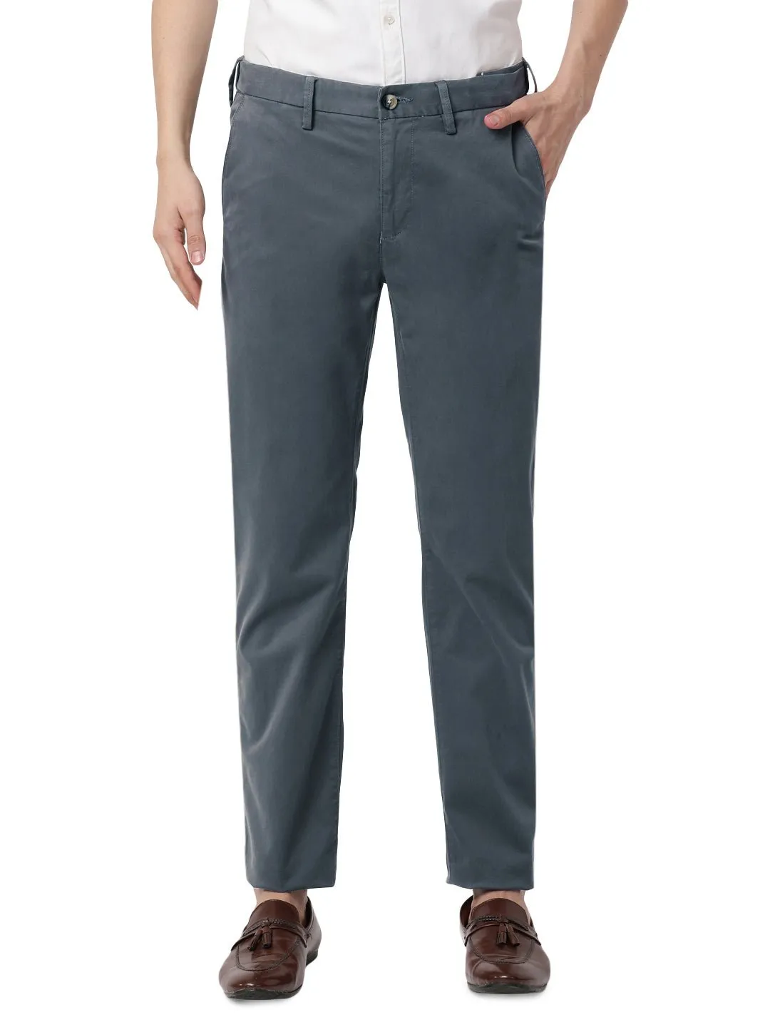 The Regular Fit Daylong Chino - Iron Cloud