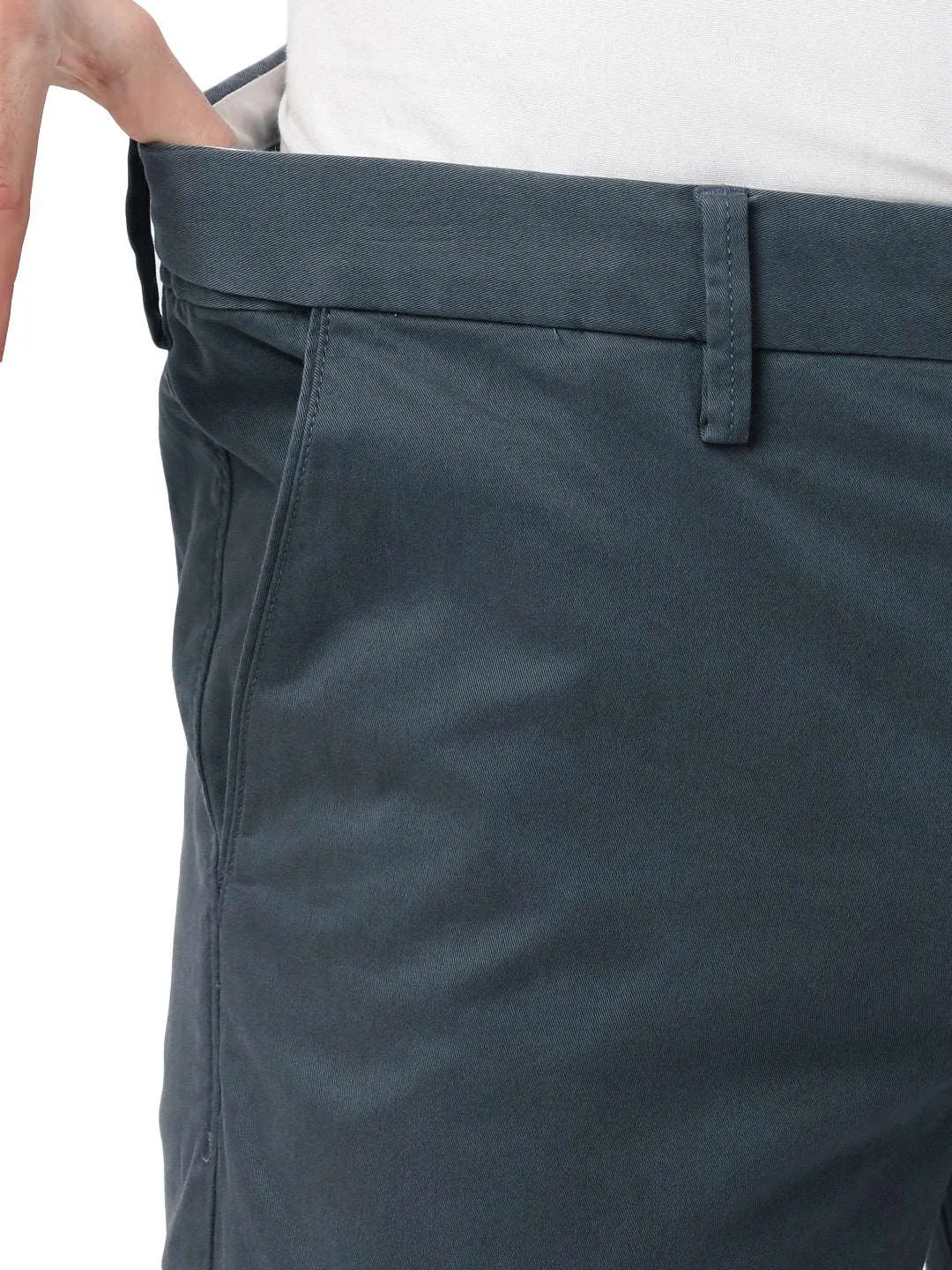 The Regular Fit Daylong Chino - Iron Cloud